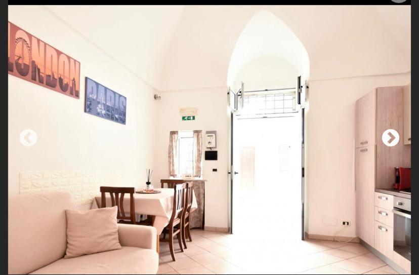 La Casa Delle Muse Apartment ออสตูนี ภายนอก รูปภาพ
