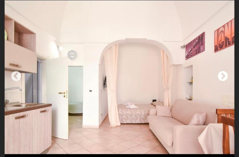 La Casa Delle Muse Apartment ออสตูนี ภายนอก รูปภาพ
